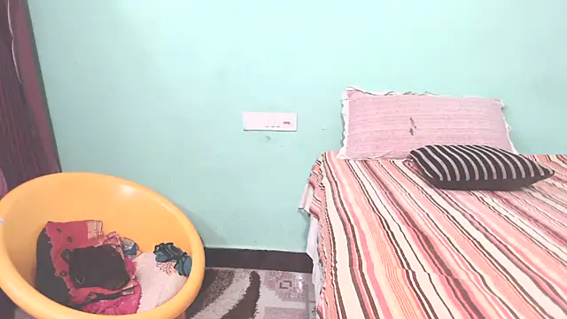 Snapshot of shrutitelugu69 chatting on April 11, 2026, 4:33 pm shrutitelugu69 online show from April 11, 2026, 4:33 pm