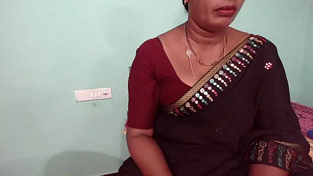 shrutitelugu69 online show from May 3, 2026, 2:56 pm