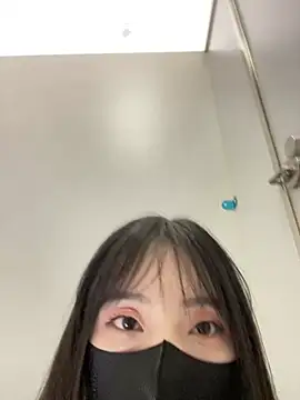 Snapshot of Asia-Lynn chatting on July 14, 2026, 11:05 am Asia-Lynn online show from July 14, 2026, 11:05 am