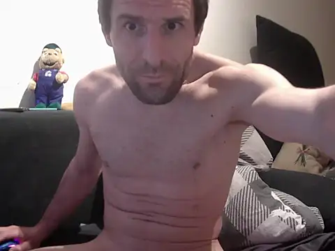 matejk online show from April 21, 2026, 1:42 am