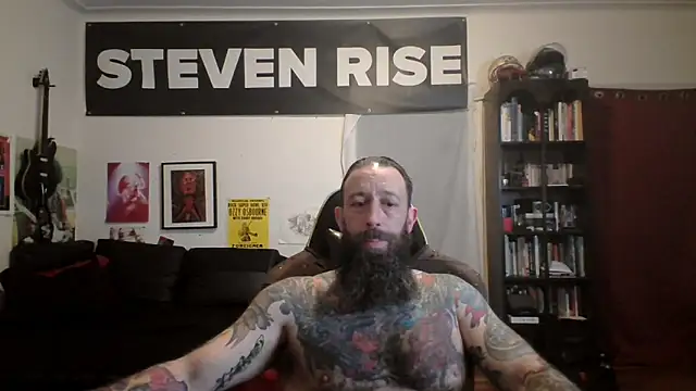 Snapshot of StevenRiseNYC chatting on May 6, 2026, 12:19 am StevenRiseNYC online show from May 6, 2026, 12:19 am