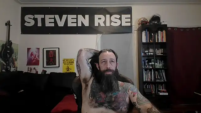 Snapshot of StevenRiseNYC chatting on June 9, 2026, 11:55 am StevenRiseNYC online show from June 9, 2026, 11:55 am