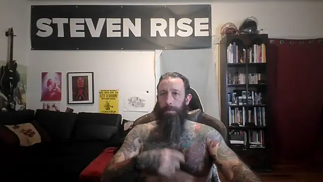 Snapshot of StevenRiseNYC chatting on June 22, 2026, 10:45 am StevenRiseNYC online show from June 22, 2026, 10:45 am
