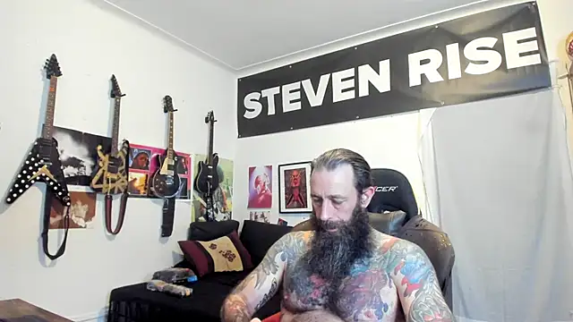 Snapshot of StevenRiseNYC chatting on June 24, 2026, 12:20 am StevenRiseNYC online show from June 24, 2026, 12:20 am