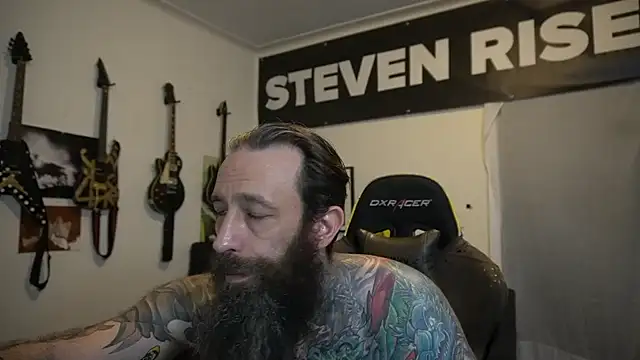 Snapshot of StevenRiseNYC chatting on July 9, 2026, 11:53 pm StevenRiseNYC online show from July 9, 2026, 11:53 pm