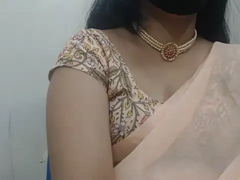 Snapshot of Lovely_Siri_23 chatting on May 7, 2026, 12:43 pm Lovely Siri 23 online show from May 7, 2026, 12:43 pm