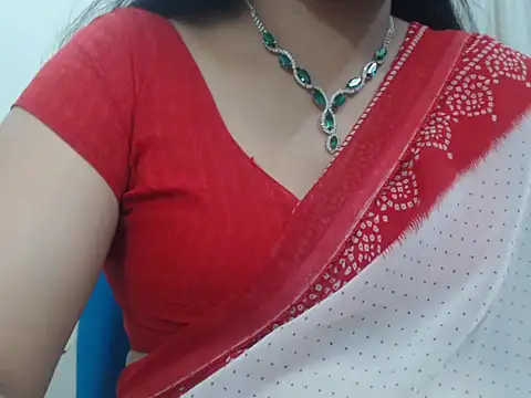 Snapshot of Lovely_Siri_23 chatting on July 2, 2026, 7:03 am Lovely Siri 23 online show from July 2, 2026, 7:03 am