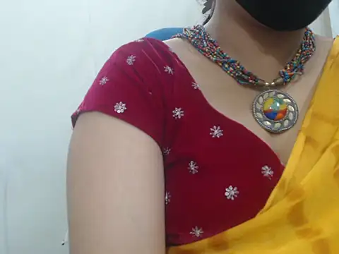 Snapshot of Lovely_Siri_23 chatting on July 10, 2026, 5:37 pm Lovely Siri 23 online show from July 10, 2026, 5:37 pm
