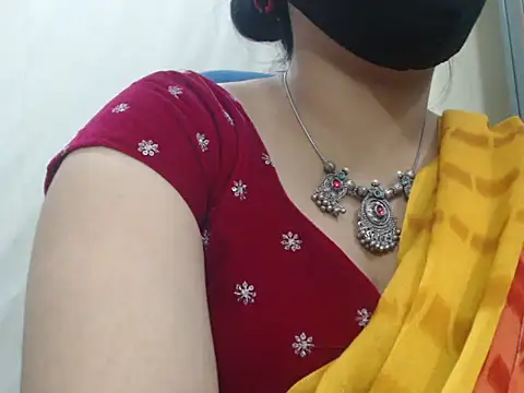 Snapshot of Lovely_Siri_23 chatting on July 21, 2026, 5:48 pm Lovely Siri 23 online show from July 21, 2026, 5:48 pm