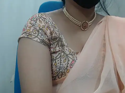 Snapshot of Lovely_Siri_23 chatting on July 28, 2026, 8:52 pm Lovely Siri 23 online show from July 28, 2026, 8:52 pm