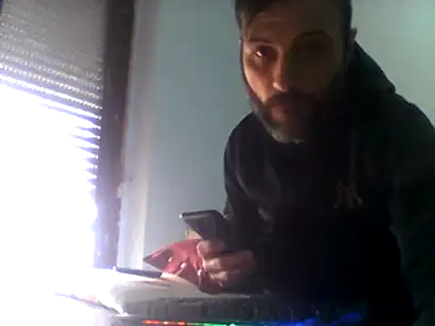 Snapshot of coppiasenzacensura chatting on December 9, 2024, 11:04 am coppiasenzacensura online show from December 9, 2024, 11:04 am