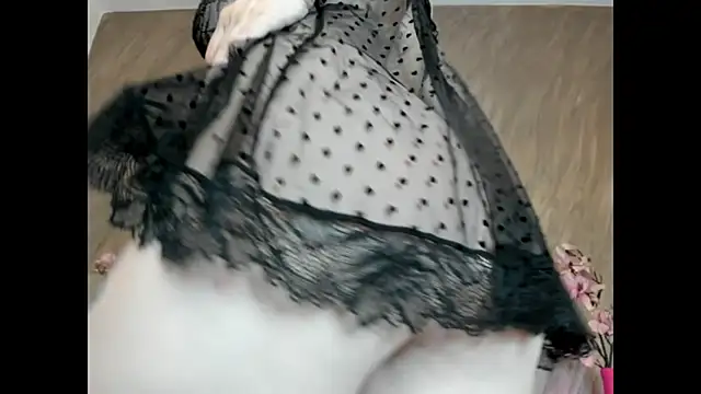 Snapshot of Rayanablackandwhite chatting on April 20, 2026, 7:26 pm Rayanablackandwhite online show from April 20, 2026, 7:26 pm