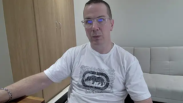 BrettJ81 online show from March 19, 2026, 2:21 pm