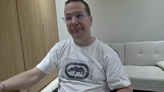 BrettJ81 online show from April 5, 2026, 6:27 pm