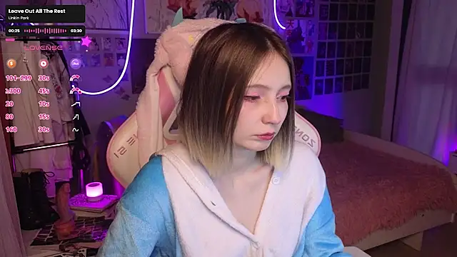 Evie Ro online show from September 27, 2025, 8:03 pm