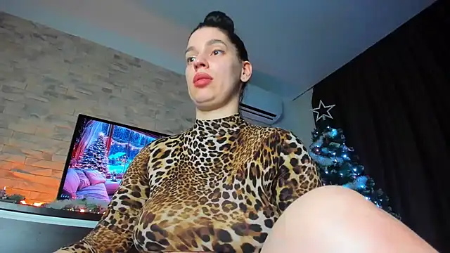 Snapshot of Laya_Moon chatting on January 14, 2025, 2:00 pm Laya Moon online show from January 14, 2025, 2:00 pm