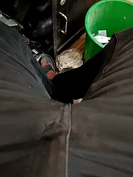 u wan me online show from October 29, 2025, 8:05 am