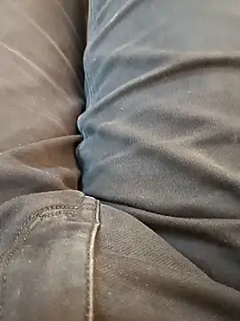 u wan me online show from November 22, 2025, 9:08 am