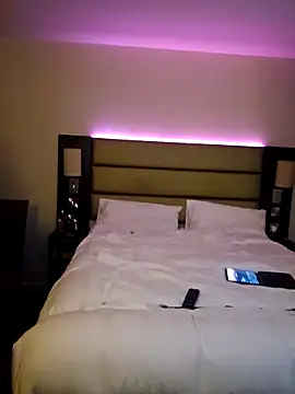 Mwife1 online show from April 24, 2026, 1:08 am