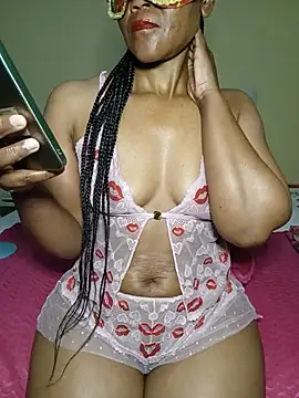 BabySweetDee online show from June 18, 2026, 8:47 am