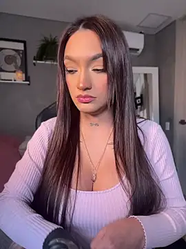 Snapshot of DaniDusan_ chatting on May 11, 2026, 9:34 pm DaniDusan online show from May 11, 2026, 9:34 pm