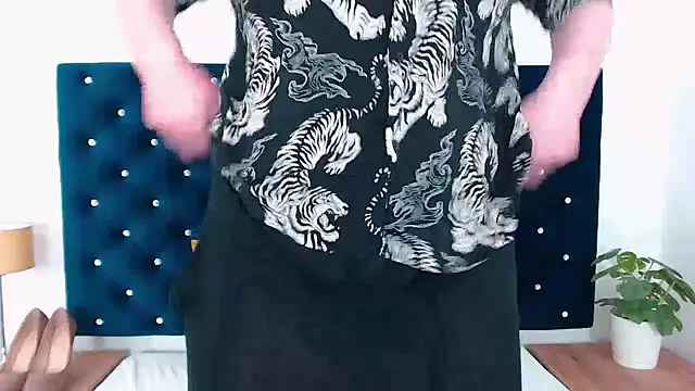 LaraDream online show from February 4, 2025, 9:20 pm