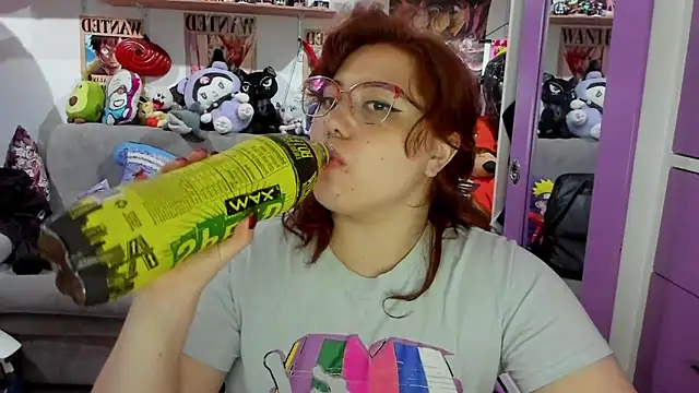 soficammy online show from March 12, 2025, 12:31 am