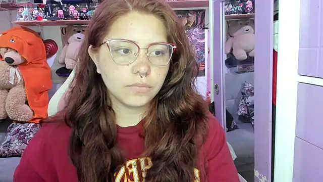 soficammy online show from March 6, 2026, 6:26 pm