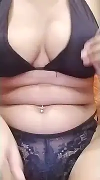 Snapshot of Suziyaka chatting on December 3, 2024, 6:38 pm Suziyaka online show from December 3, 2024, 6:38 pm