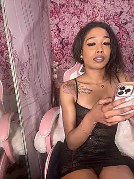 Snapshot of mismialove chatting on March 13, 2026, 7:04 am mismialove online show from March 13, 2026, 7:04 am