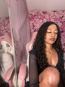 Snapshot of mismialove chatting on March 21, 2026, 5:45 am mismialove online show from March 21, 2026, 5:45 am