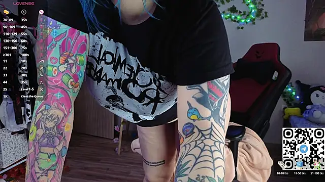 Snapshot of Silvia_Santorskii chatting on February 20, 2026, 7:43 am Silvia Santorskii online show from February 20, 2026, 7:43 am