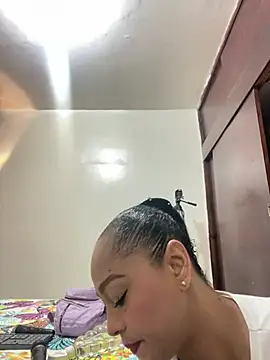 Snapshot of sofia_xxx02 chatting on March 15, 2025, 12:13 pm sofia xxx02 online show from March 15, 2025, 12:13 pm