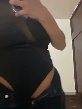 Snapshot of sofia_xxx02 chatting on October 5, 2025, 11:08 am sofia xxx02 online show from October 5, 2025, 11:08 am