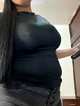 Snapshot of sofia_xxx02 chatting on October 25, 2025, 12:02 pm sofia xxx02 online show from October 25, 2025, 12:02 pm