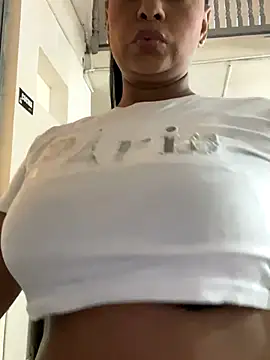 Snapshot of sofia_xxx02 chatting on October 27, 2025, 11:58 am sofia xxx02 online show from October 27, 2025, 11:58 am