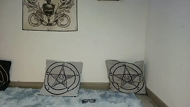 luci fer devil online show from March 18, 2026, 1:53 am